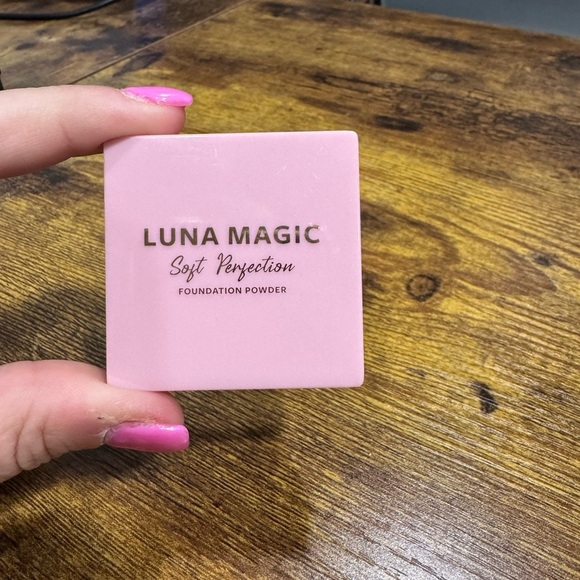 Setting Powder Compact - Picture 2 of 3